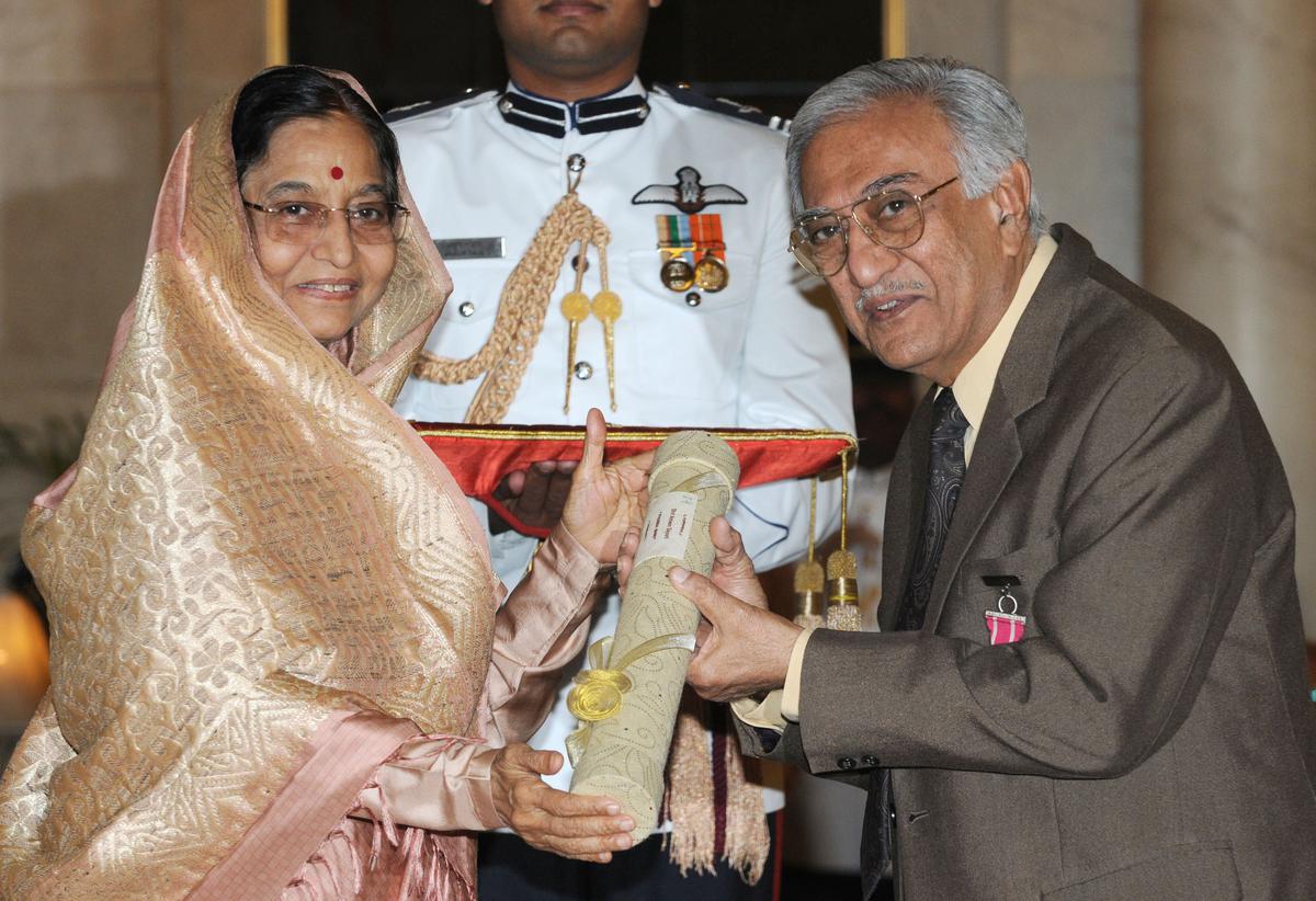 Receiving Padma Shri from former President of India Pratibha Devisingh Patil in 2009.