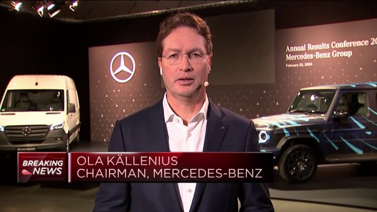 Mercedes shares rise 5% on share buyback, despite ‘extraordinary’ uncertainty ahead