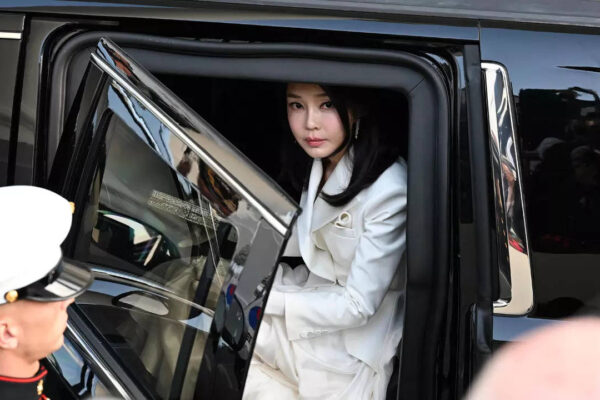 Controversy: Christian Dior Bag and South Korean Politics |  World news