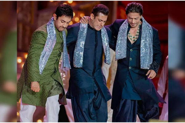 5 times we saw Salman Khan, Shahrukh Khan and Aamir Khan performing at Ambani functions.  hindi movie news