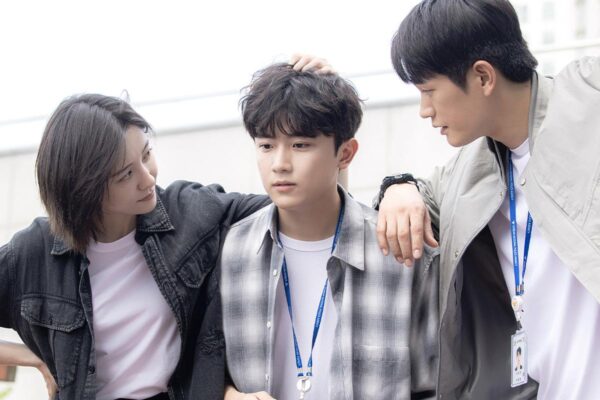 ‘Flex X Cop’ K-drama review: Ahn Bo-hyun and Park Ji-hyun’s police procedural is a fascinating watch from start to finish