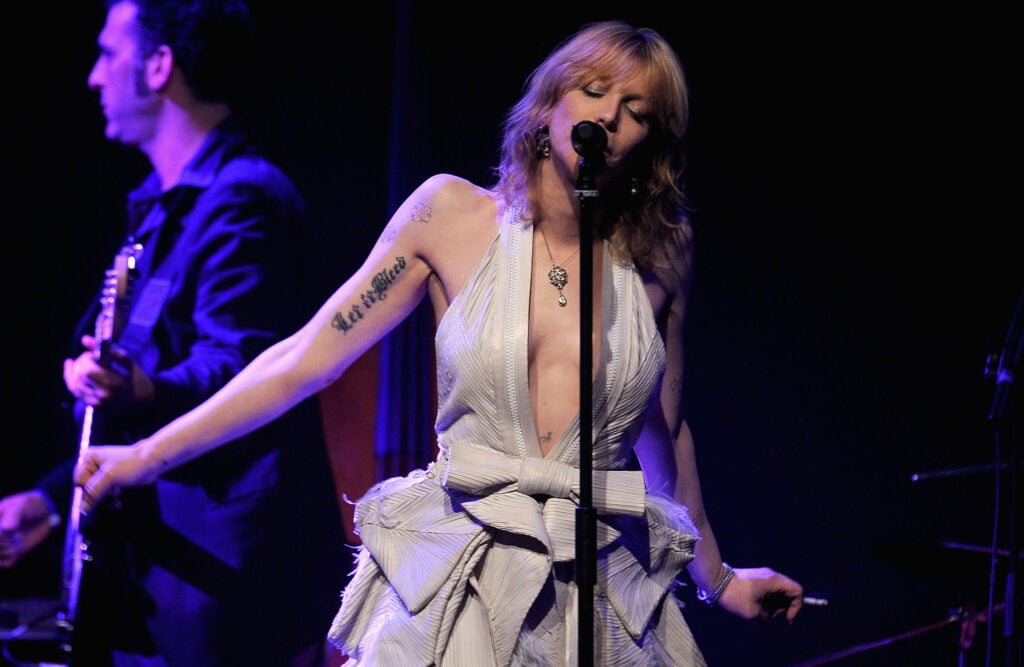 Courtney Love says Taylor Swift’s music isn’t ‘interesting’