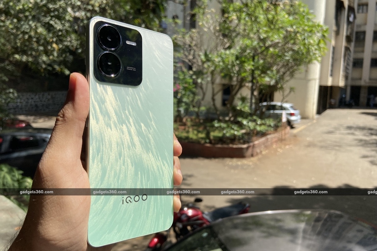 iQoo Z9 review: A reliable mid-range phone with a decent camera